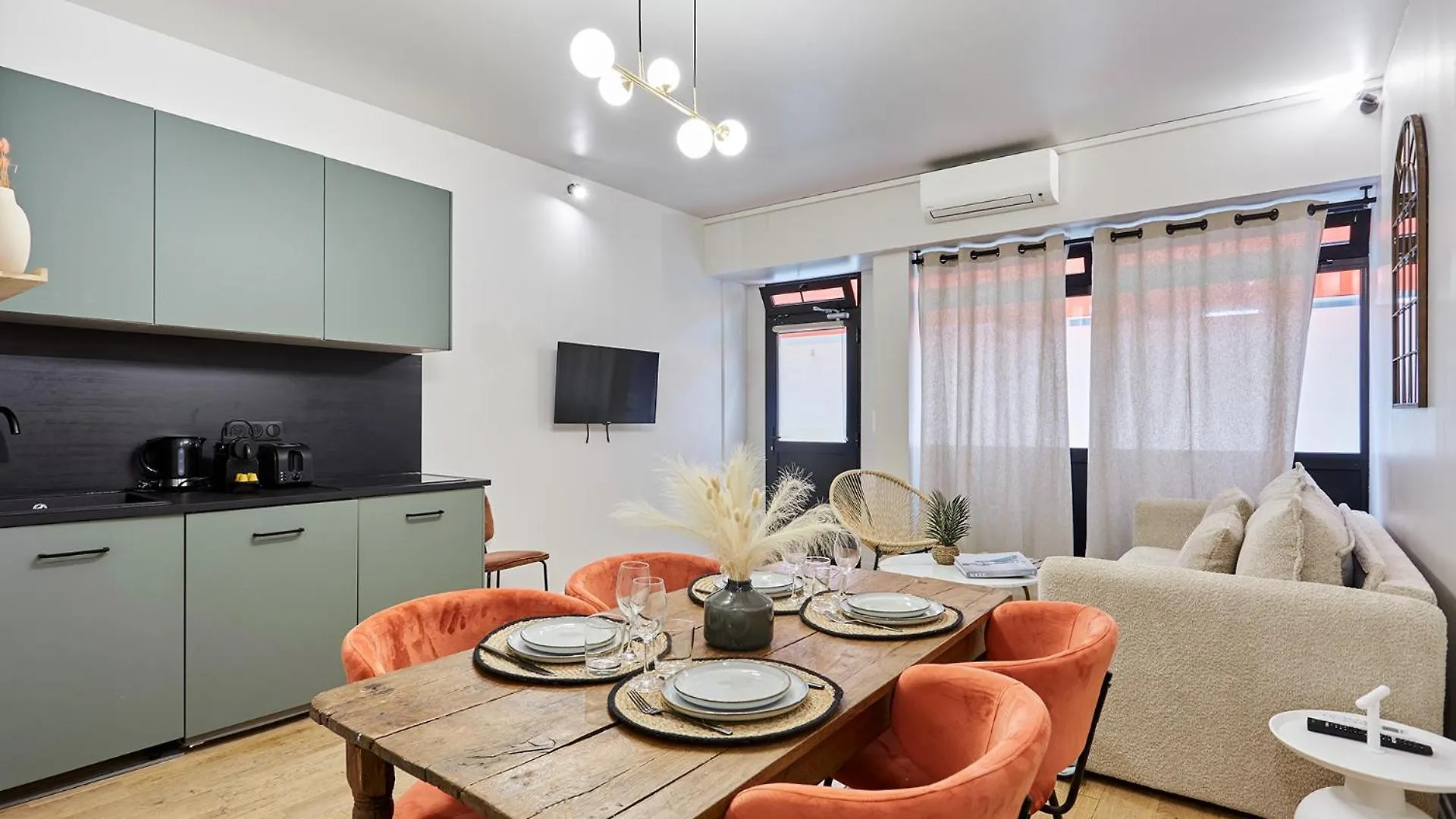 Apartment Centre De By Prestige